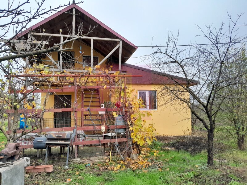 BARCANESTI (IL) - SE VINDE CASA + TEREN 16K MP